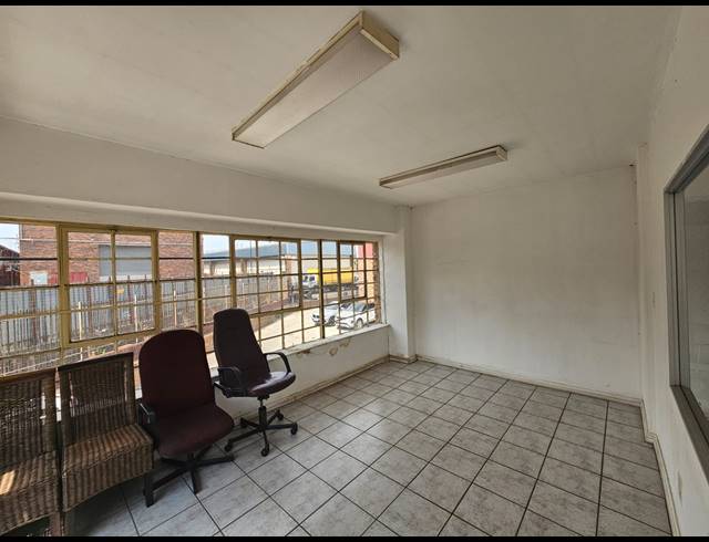 548M² WAREHOUSE TO LET IN MEADOWDALE